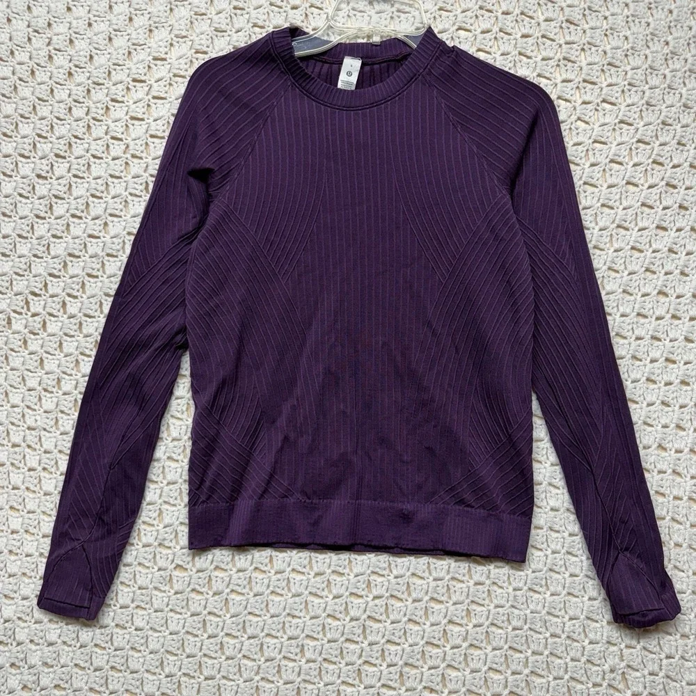 Lululemon Women's Top Shirt Women Sz 4 Purple Textured Ribbed Long Sleeve
